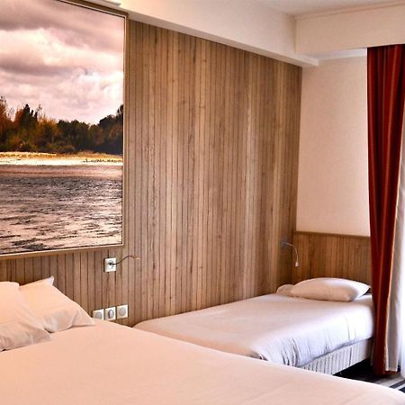 คีเรียดทัวร์เซ็นเตอร์ Hotel ตูร์ ภายนอก รูปภาพ